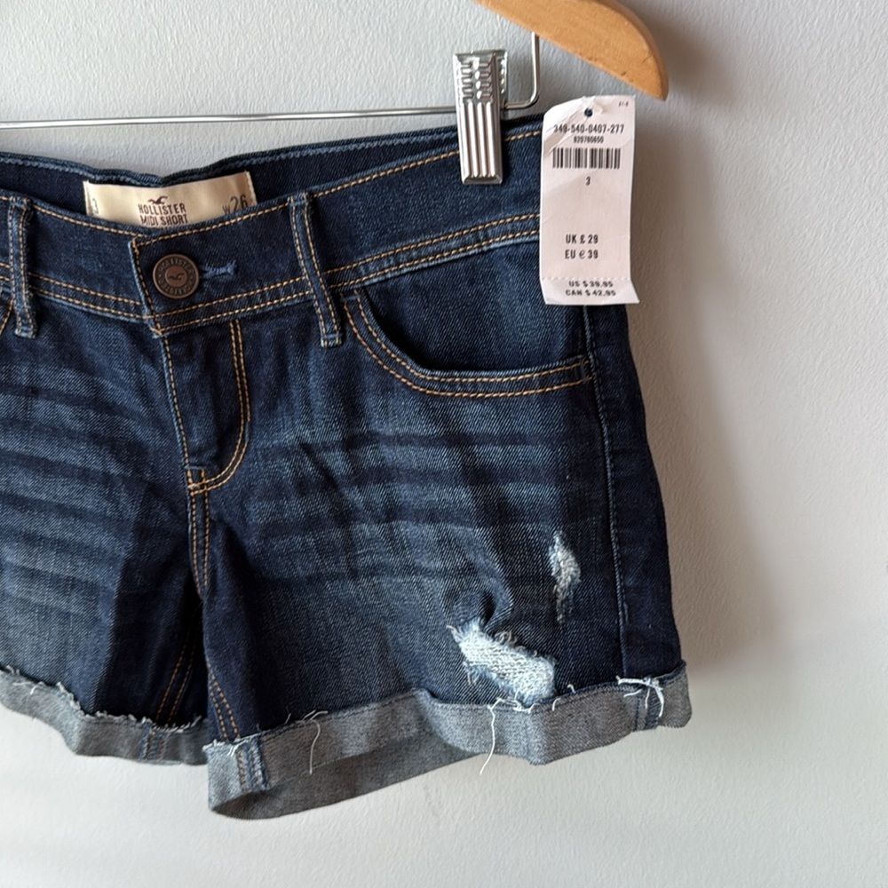 NWT Hollister Midi Short‎ Longest Length 4" in Ripped Dark Wash - Picture 3 of 7